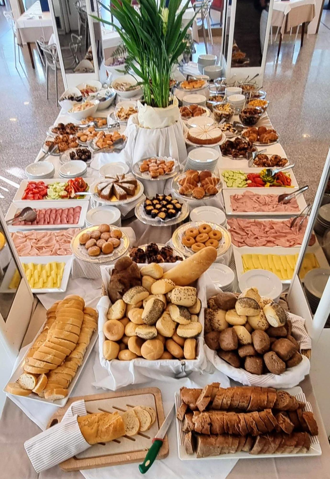 Hotel Bristol Lignano Sabbiadoro Dış mekan fotoğraf