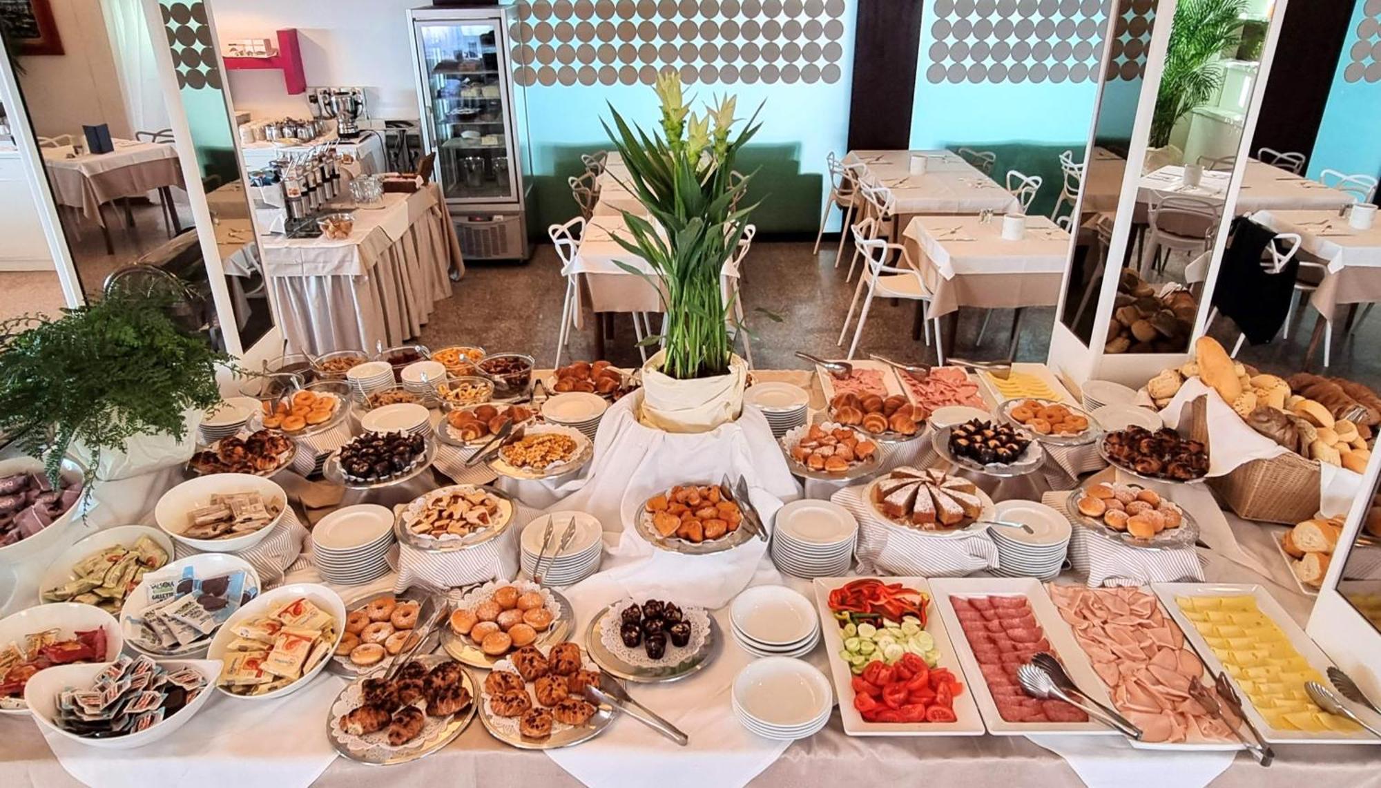 Hotel Bristol Lignano Sabbiadoro Dış mekan fotoğraf