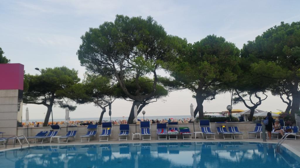 Hotel Bristol Lignano Sabbiadoro Dış mekan fotoğraf