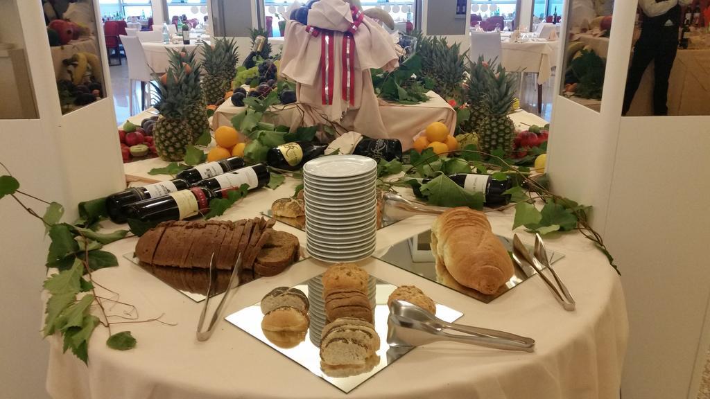 Hotel Bristol Lignano Sabbiadoro Dış mekan fotoğraf
