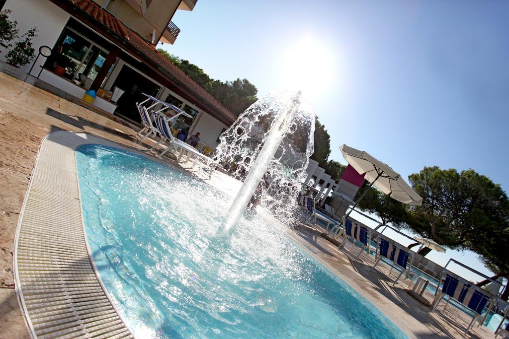 Hotel Bristol Lignano Sabbiadoro Dış mekan fotoğraf